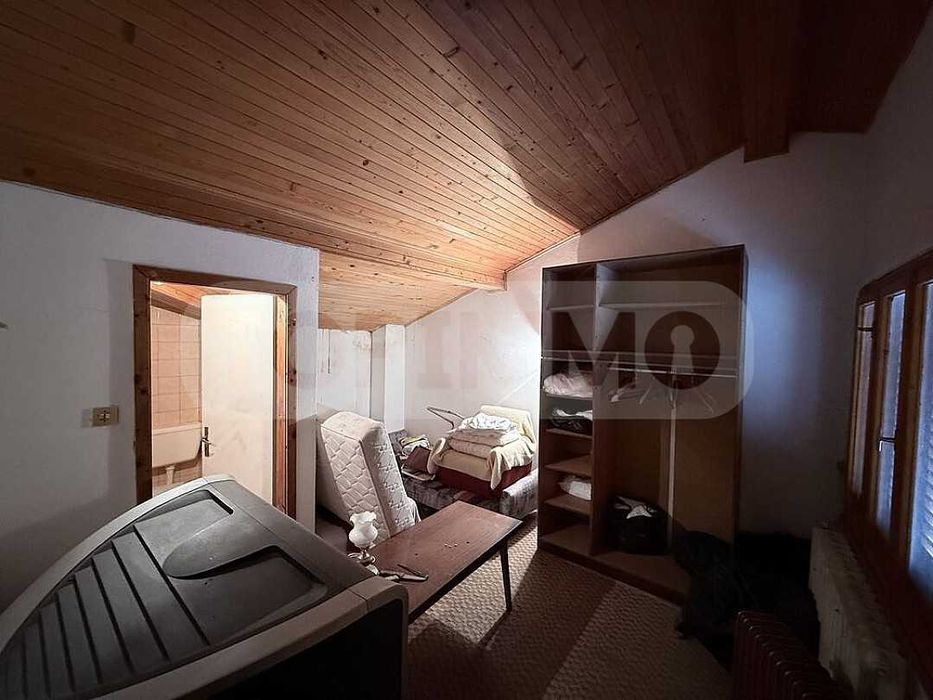 Триетажна вила във вилна зона до Балчик и курорт Албена