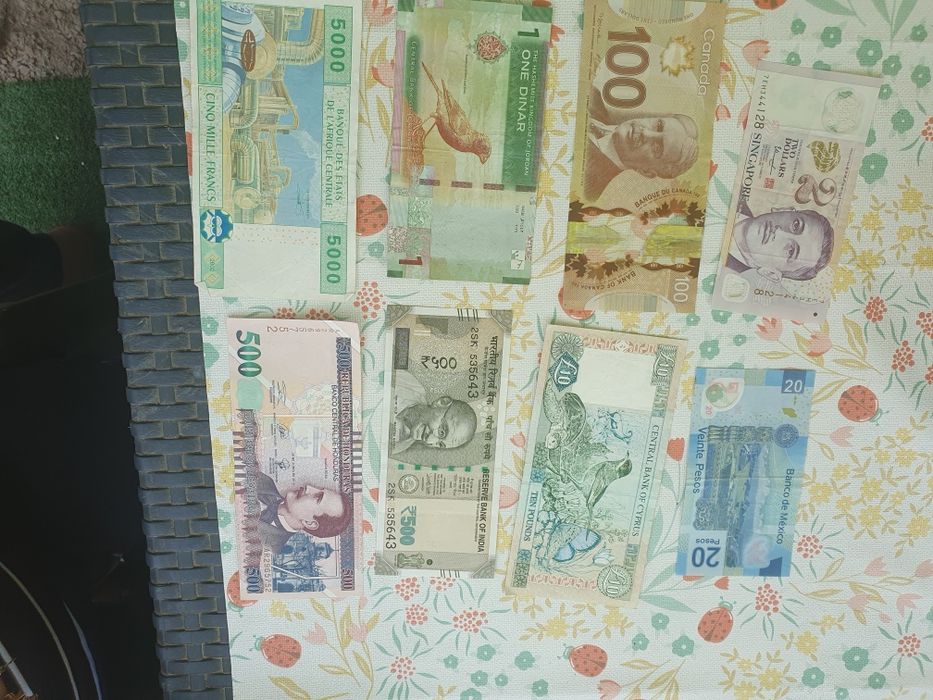 Bani de colecție vechi