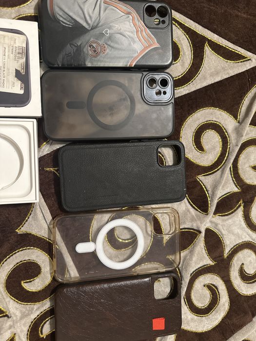 IPhone 11 с каробкой