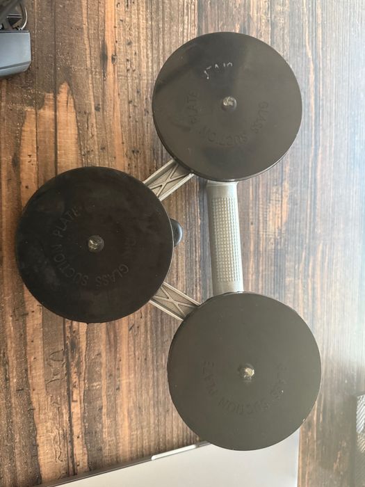 Лапи за стъкло ,за дограма и коли