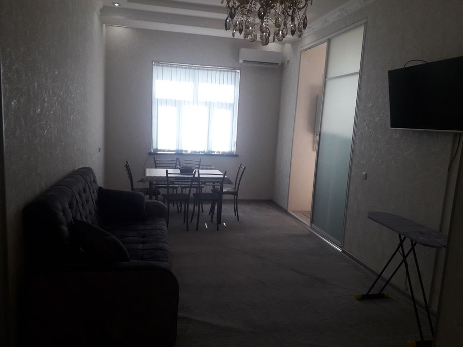 Ижарага берилади Новастройка 2-хоналик 550 у.е Паркентский бозор карш