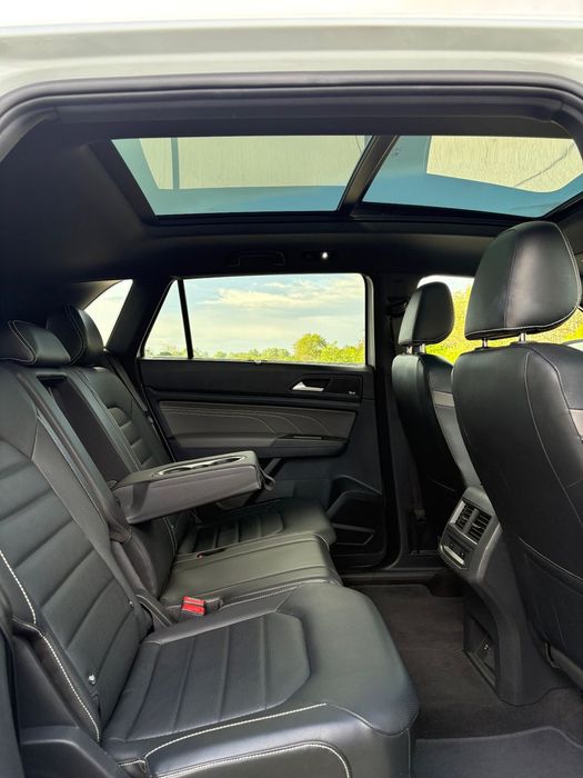 Volkswagen Atlas  (Touareg)2.0TSI  R-line Execline