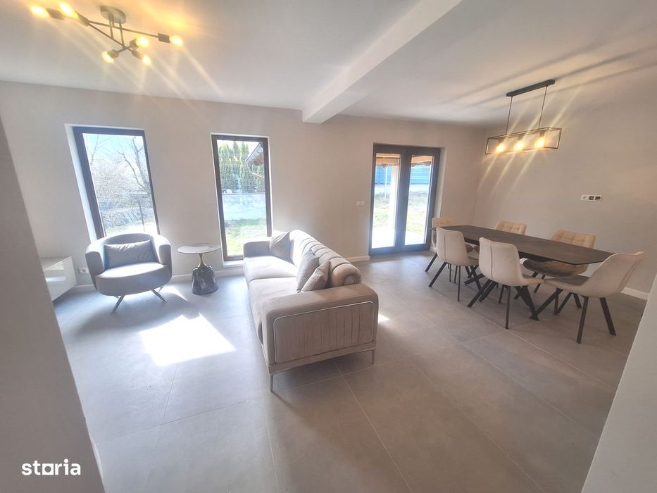 De vanzare casa single 5 camere 2 bai in Cisnadie