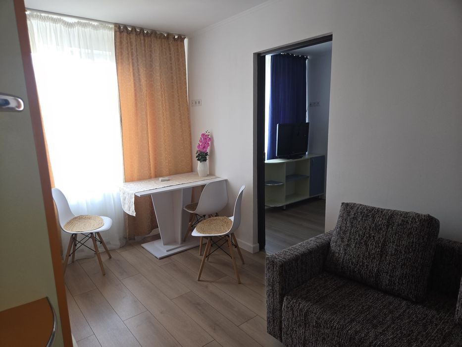 Inchiriez apartament