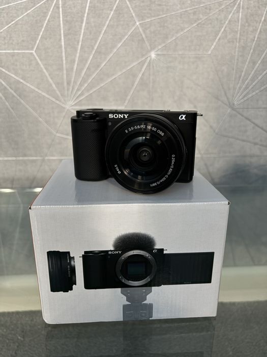 Camera digitală Sony ZV E10