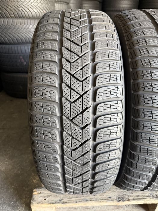 4 anvelope iarna 215/55/17 , Pirelli , 6.7 mm , DOT 2023 !