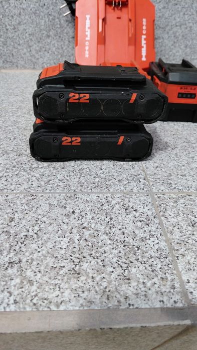 Hilti Батерия и Зарядно Nuron