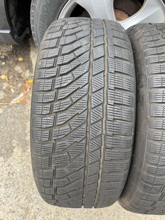 Anvelope iarnă Falken 235/45/18, dot 3724