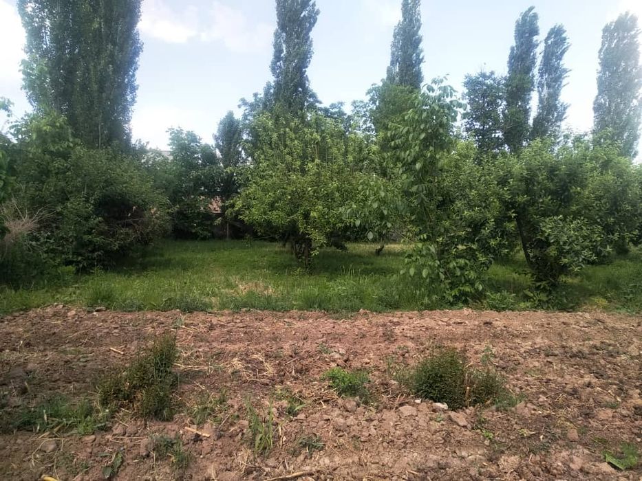 Уй сотилади.дача килса булади.под бизнес