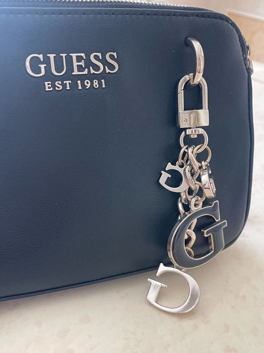 Сумка Guess Sherol Charm оригинал