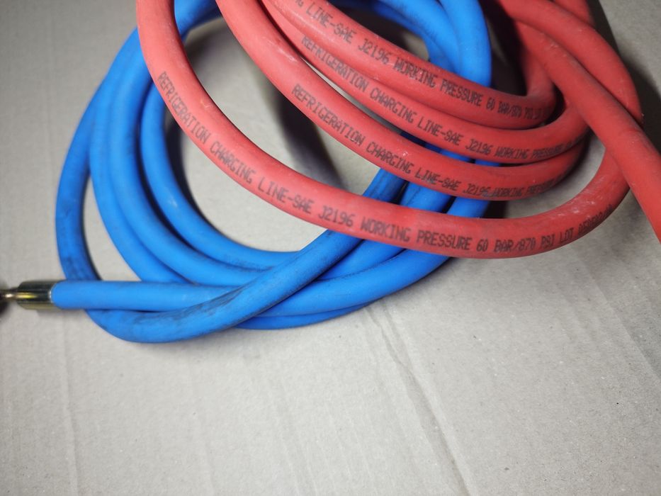 Маркучи за зареждане на фреон 2,2 метра