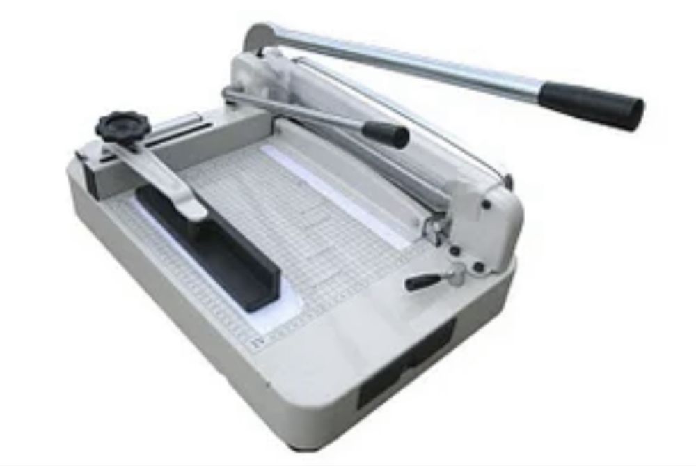 Гильотина Yunguang 868 a4