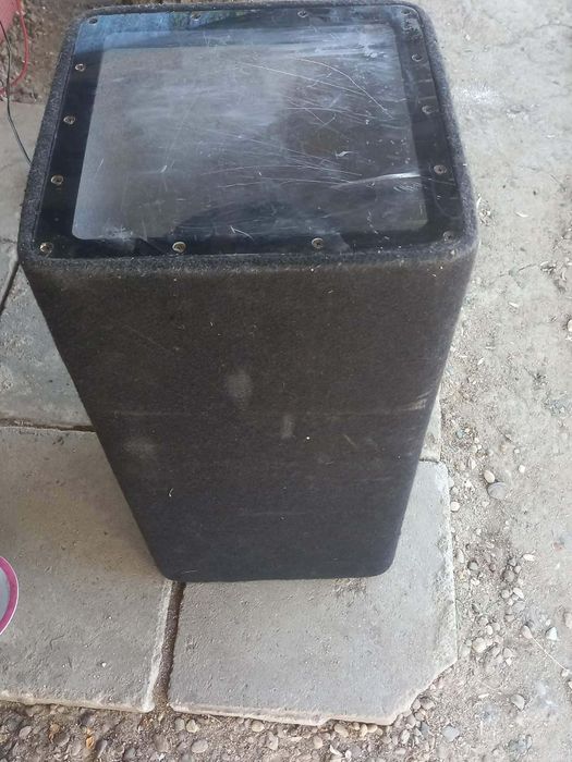Vând subufar jbl în stare buna de funcționare