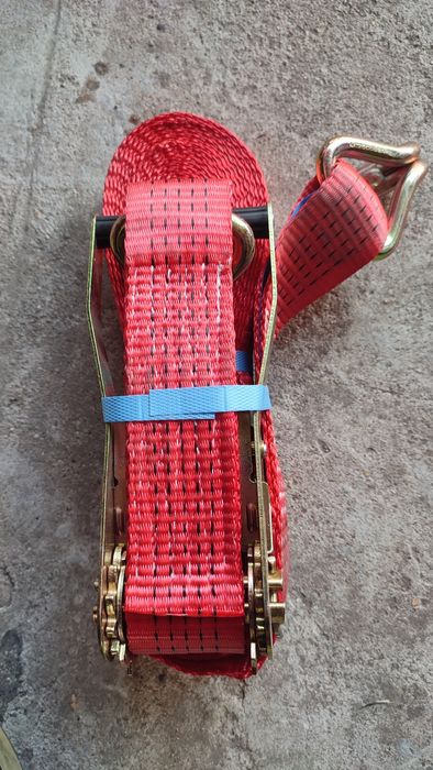 Колани за укрепване на товари при камиони