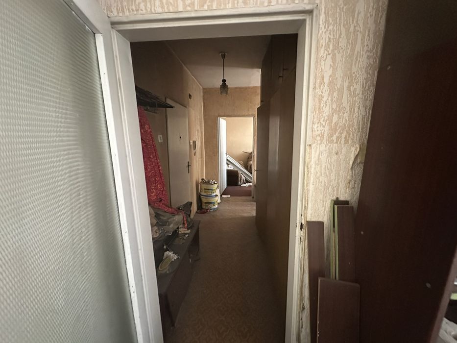 Продава се Двустаен апартамент в Перник, Център - 67 кв.м за 670 €/кв.м - Снимка #5