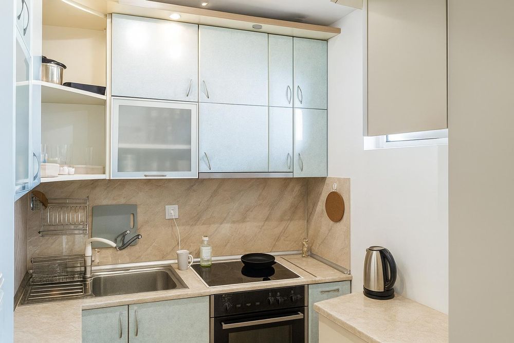 Дава се под наем Едностаен апартамент в Пловдив, Кючук Париж - 18 кв.м за 178 € - Снимка #2