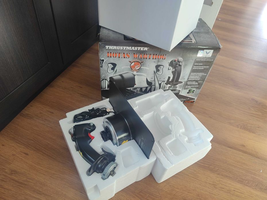 Joystick hotas Thrustmaster Warthog nou