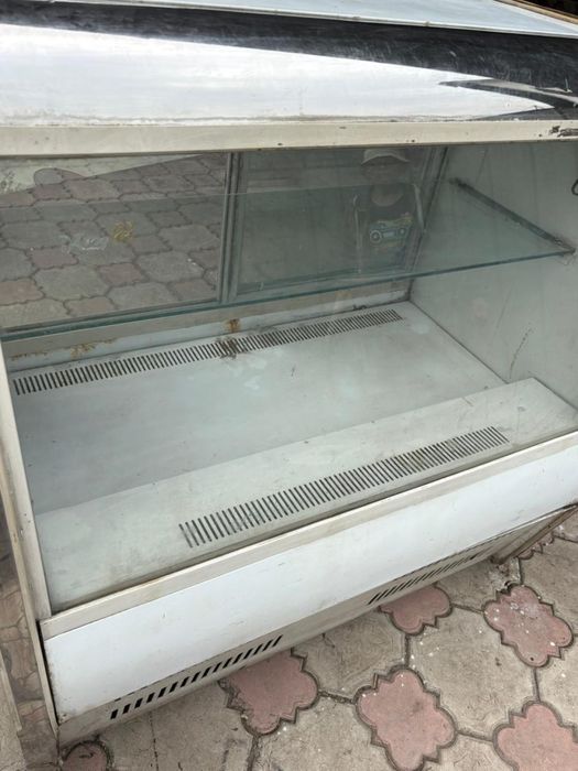 Витринный холодильник