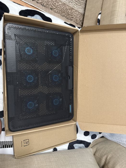 Laptop cooling pad