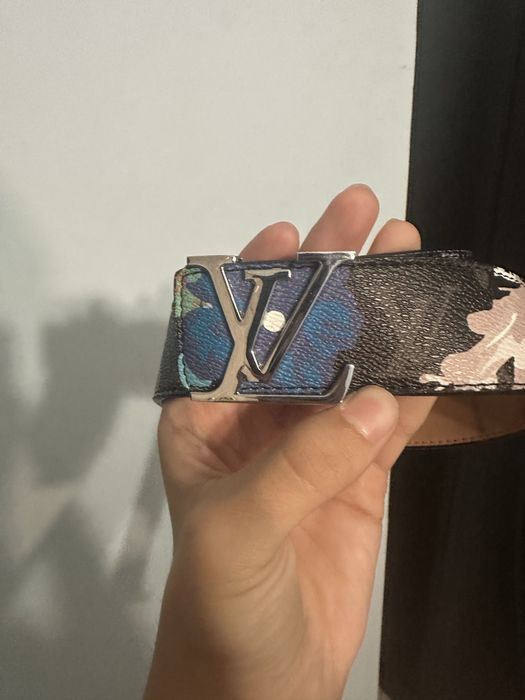 Curea Lv , cu model