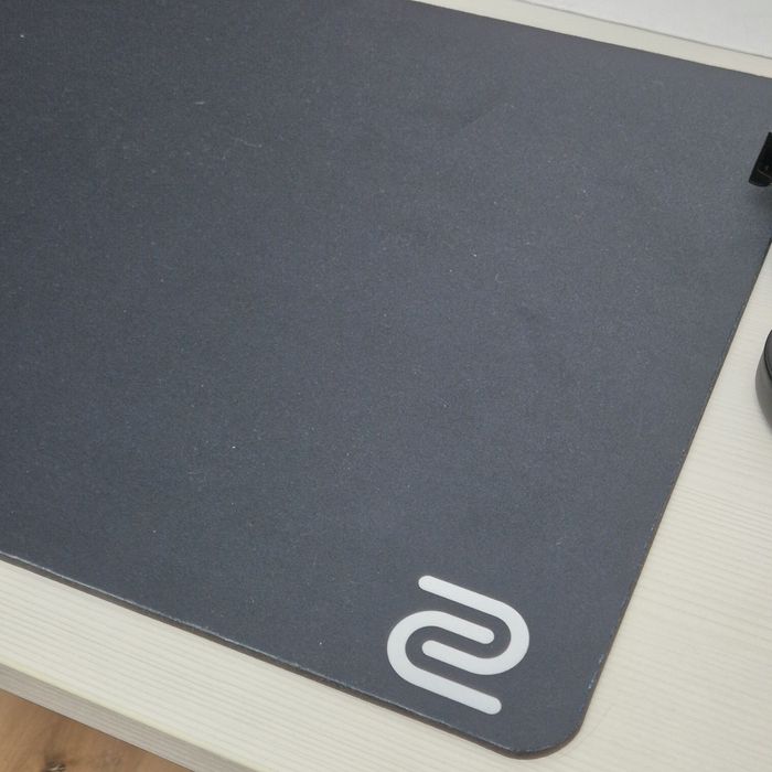 Коврик Zowie, торг реальному человеку