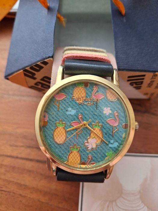 Дамски часовник,с летни мотиви