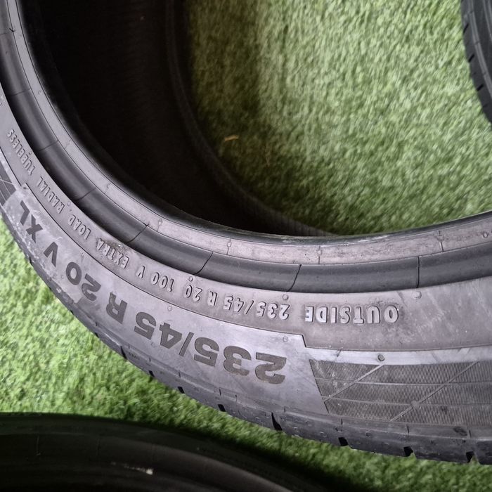 235 45 20 255 40 20 Continental