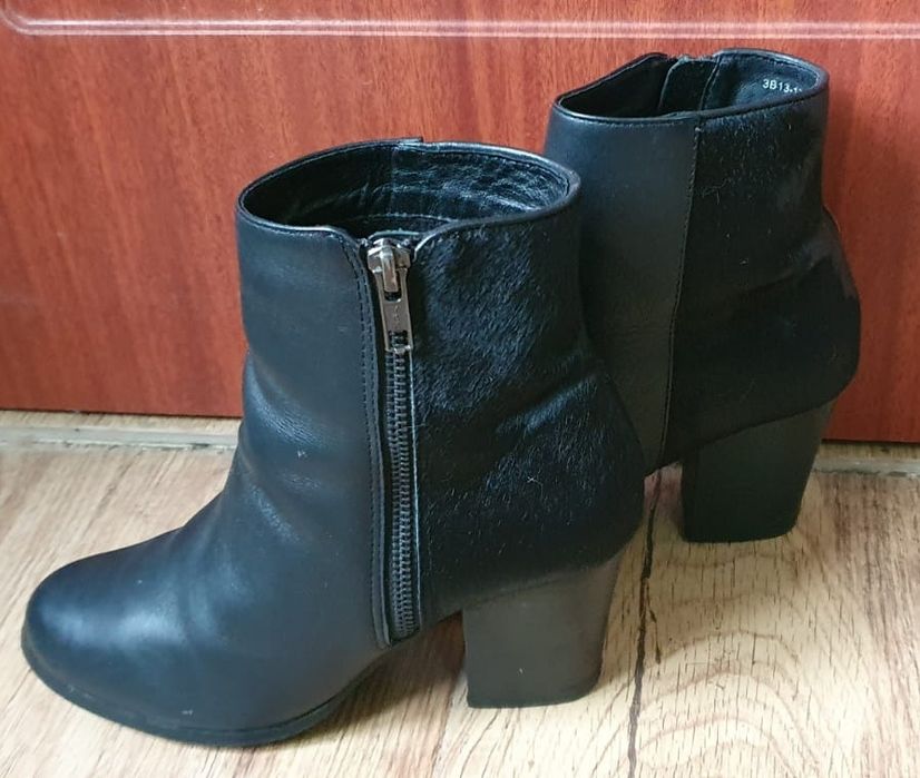 Ghete, botine din piele Erica