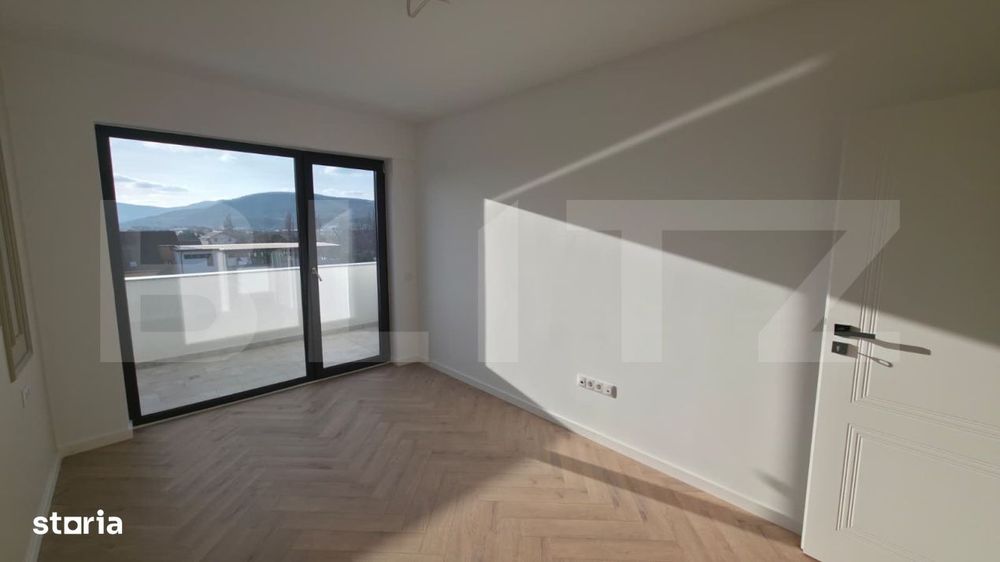 Apartament 3 camere, finisat lux, bloc nou, zona strada Libertatii