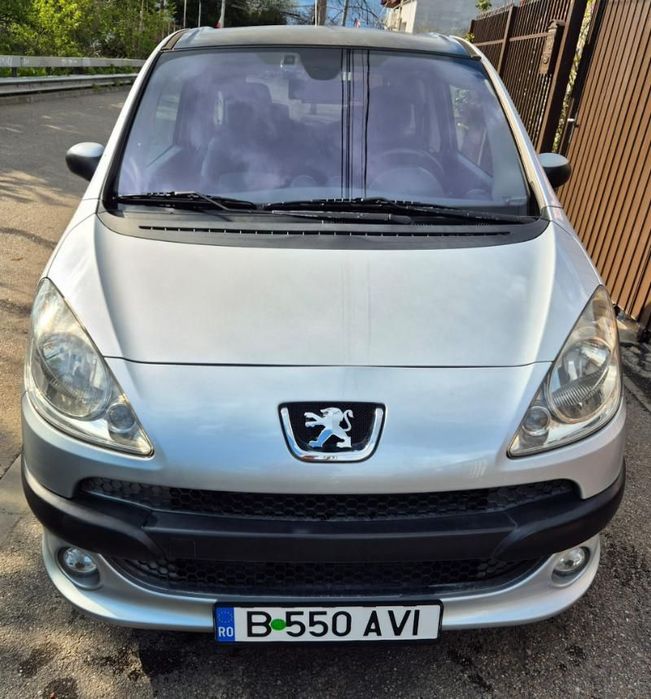 Peugeot 1007 Vand Peugeot 1007, an 2006, 1.6, benzina, cutie automata, padele volan