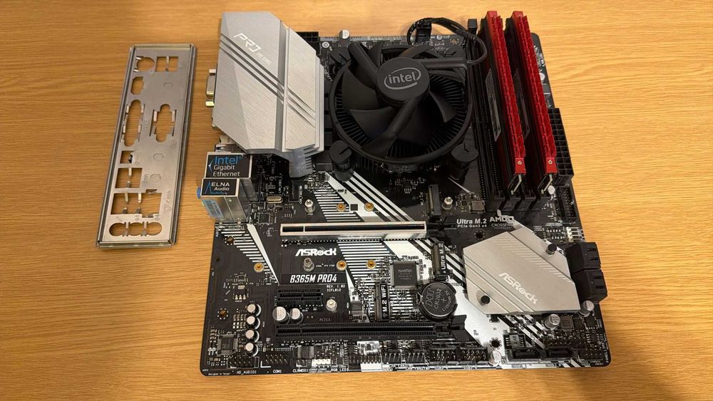 Placa de baza ASRock B365M Pro4 cu Intel Core i7 9700f 3.0Ghz+16gb