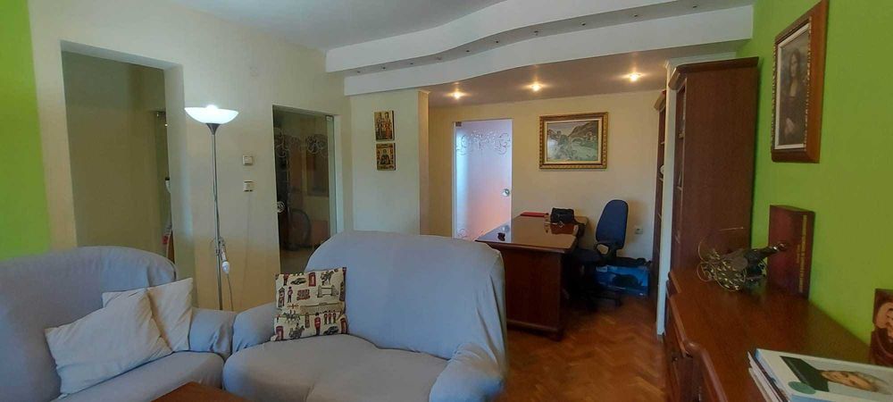 Продава се Тристаен апартамент в Разград, Варош - 99 кв.м за 1340 €/кв.м - Снимка #2