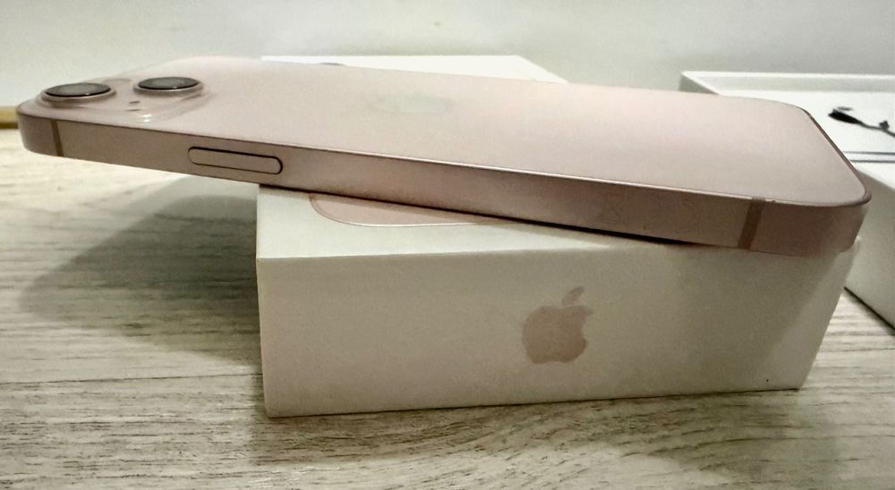 Iphone 13 в отлично състояние