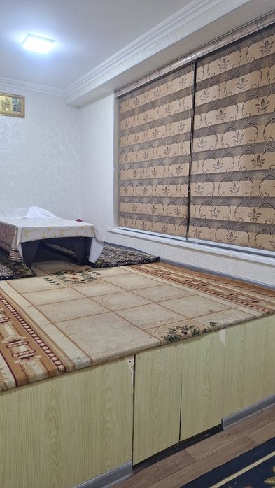 Срочно продаётся 3х комнатна квартира. 8-микрорайон