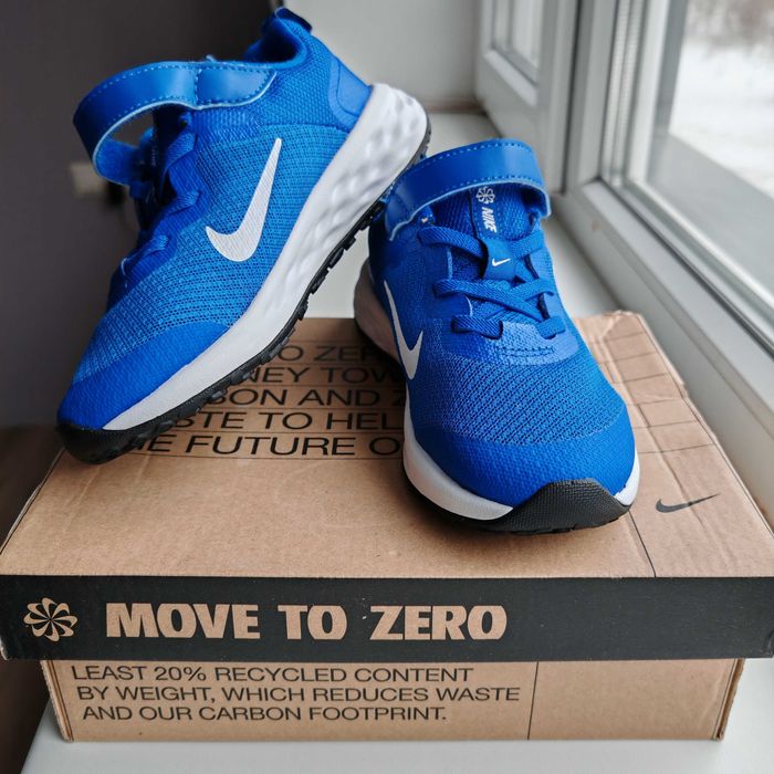 Детские кроссовки NIKE Revolution новый