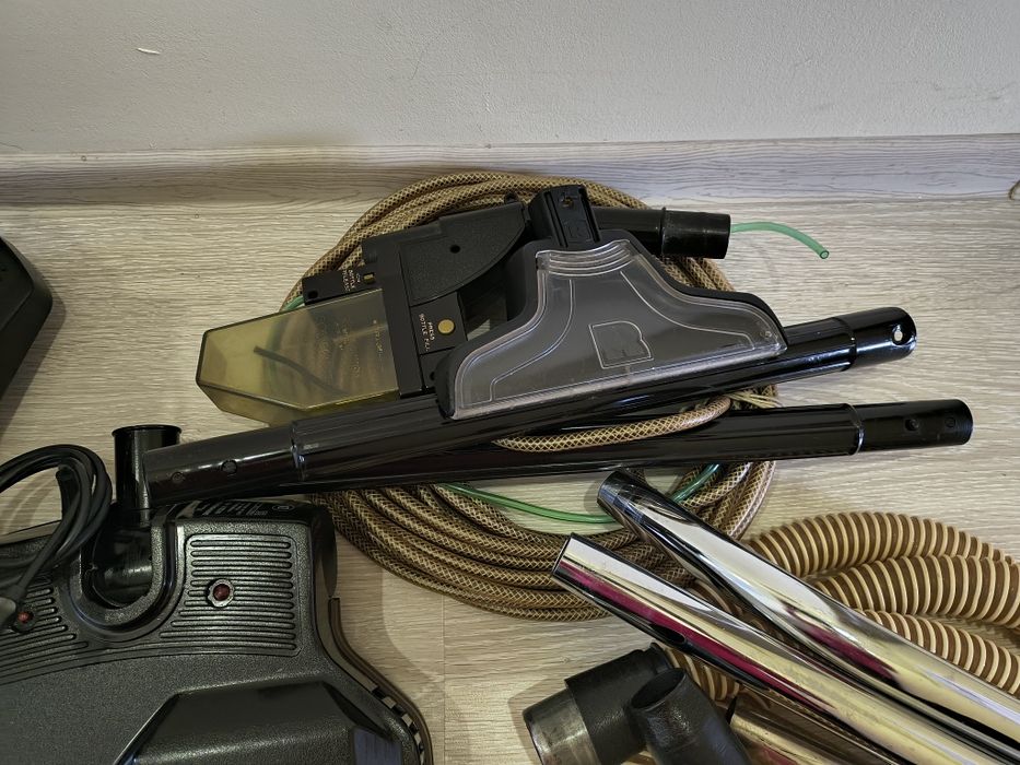 Пълен комплект прахосмукачка Рейнбоу -Rainbow Д4