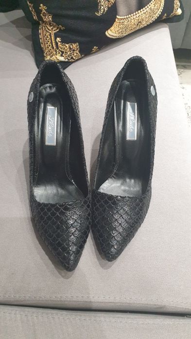 Туфельки 39 размера в хорошем состоянии