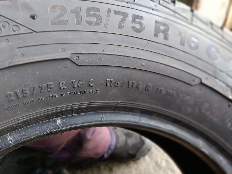 БУСОВИ ЛЕТНИ -2023г.-16цола-215/75-1бр.-140лв."CONTINENTAL"-като нови