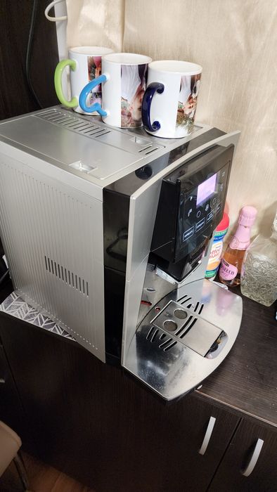 Aparat cafea DeLonghi Perfecta Perfecta Cappuccino Graphic touch