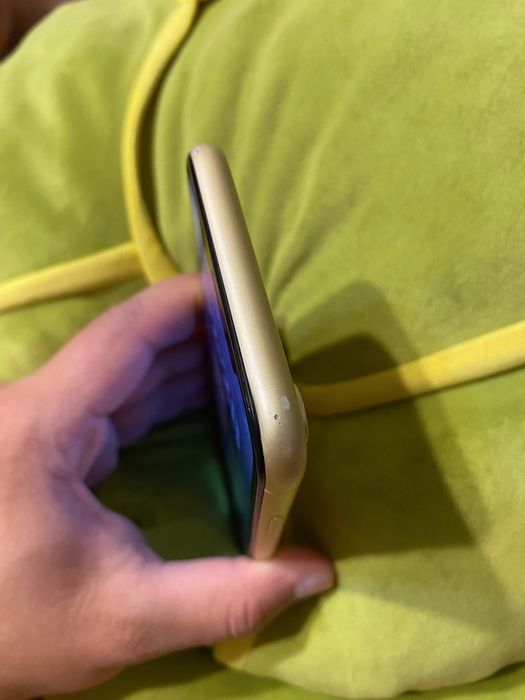 iPhone XR Yellow 64 GB
