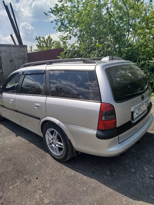 Продам авто опельвектра б