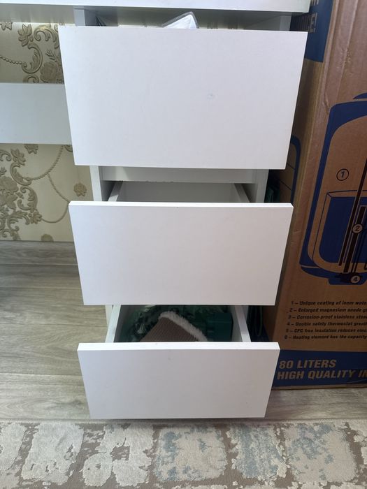 Кішкентай комод.