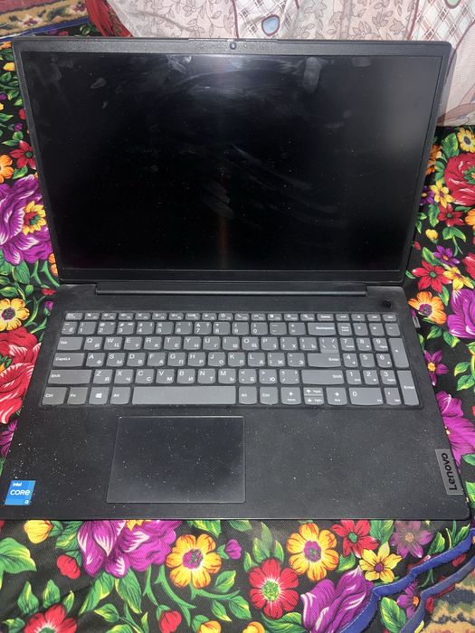 Lenova I3. 8 ga 256 ssd