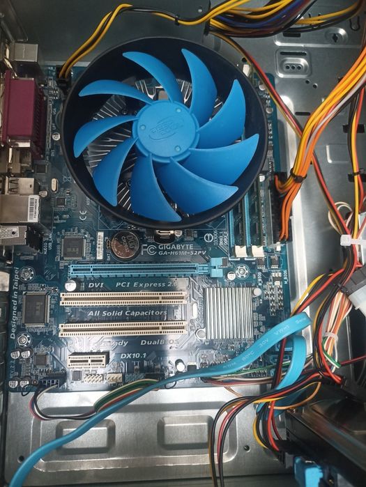 GIGA H61+i5-2500+DDR3 8GB+SSD 128GB+HDD 1TB
