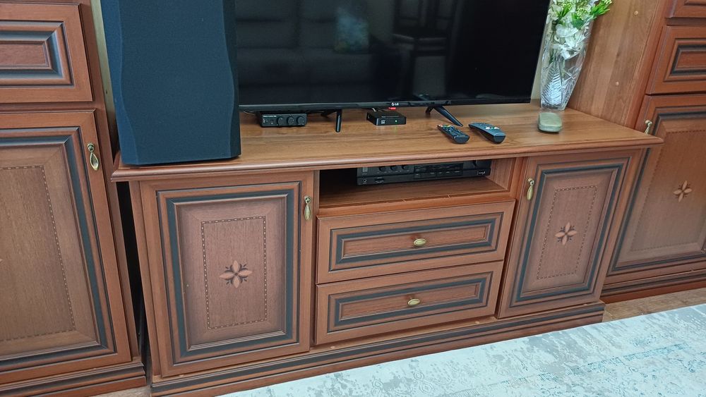 Продается тумба шкаф