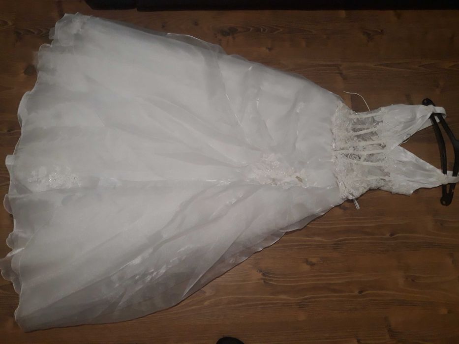 Vand rochie de mireasă