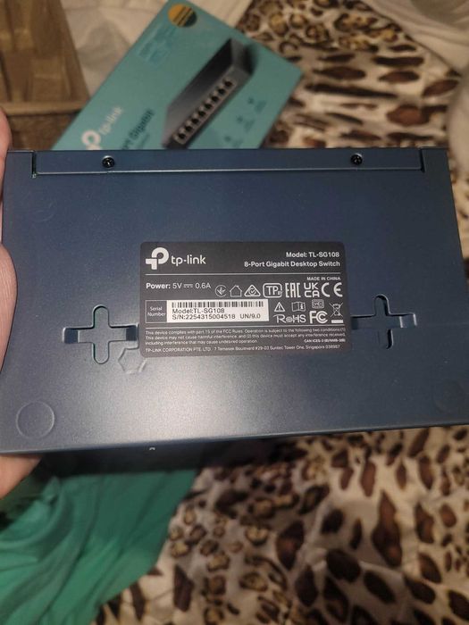 Суич TP-Link TL-SG108 Чисто нов