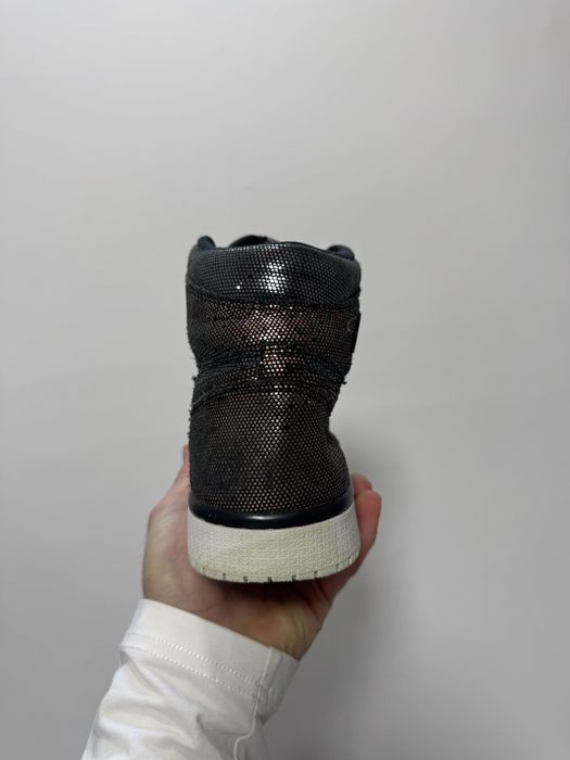 Jordan 1 high fearless bronze & black