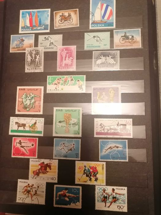 колекция от пощенски марки в класьор