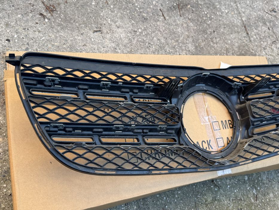 Mercedes GLS предна решетка